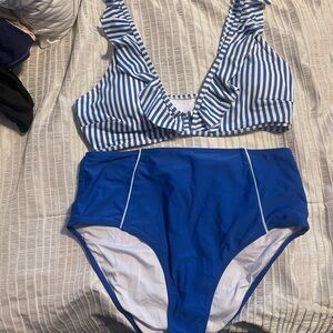 Cupshe Blue and White Bikini Set